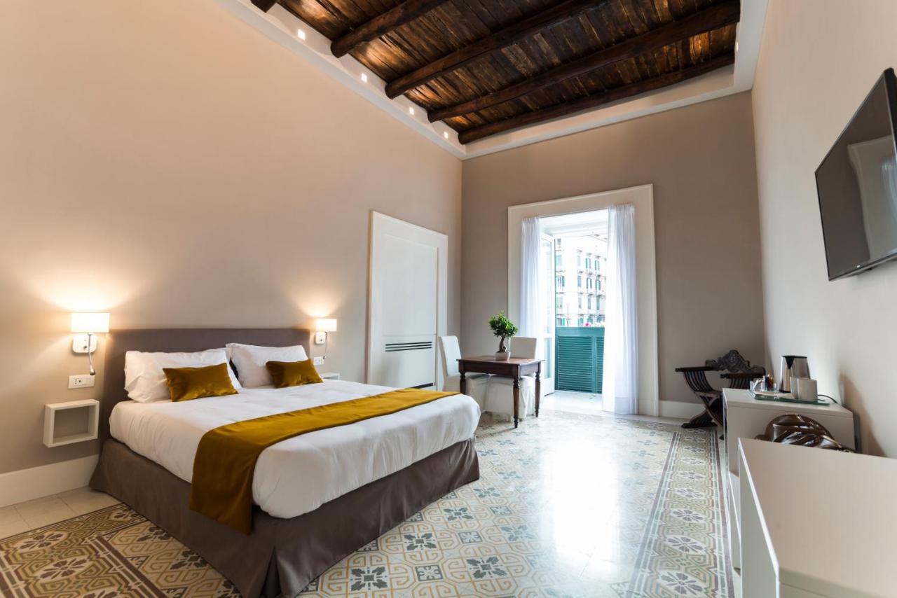 Foro Carolino S&B Bed & Breakfast Napoli Bagian luar foto