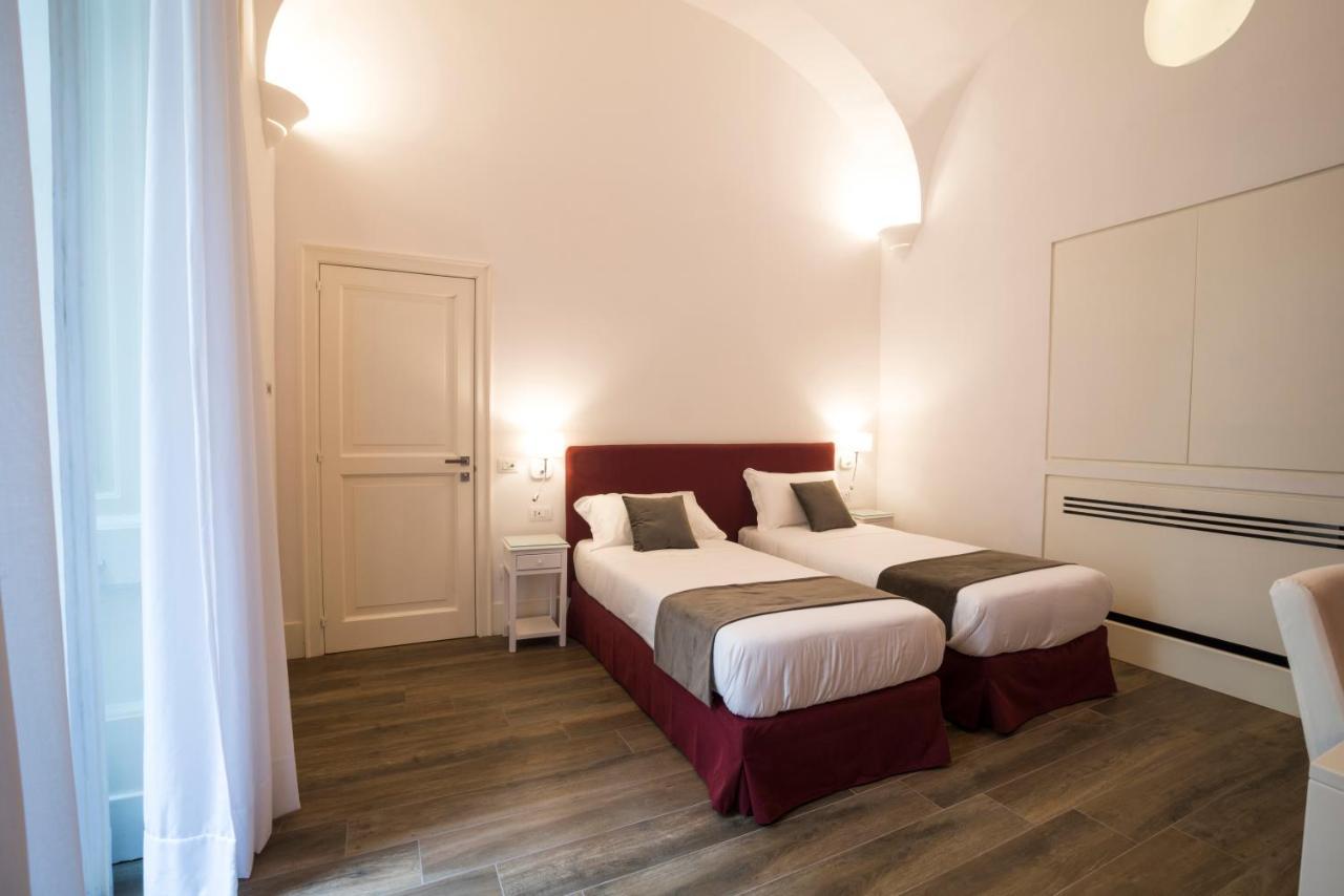 Foro Carolino S&B Bed & Breakfast Napoli Bagian luar foto