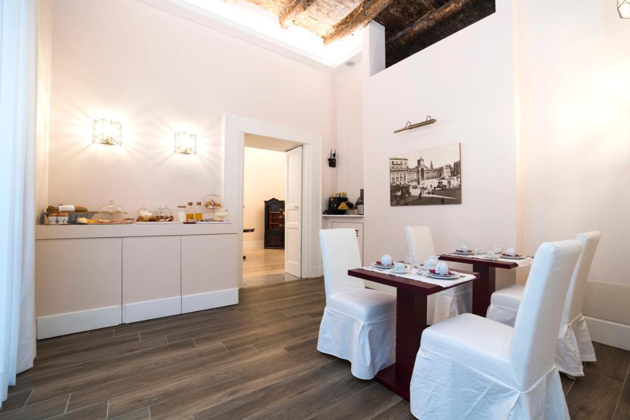 Foro Carolino S&B Bed & Breakfast Napoli Bagian luar foto